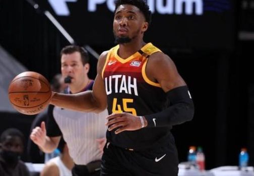 球员们在场 球员们在场